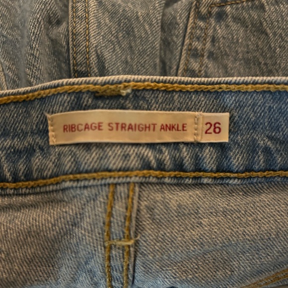 LEVI’S RIBCAGE STRAIGHT ANKLE JENS SIZE 26 EUC - Picture 7 of 10